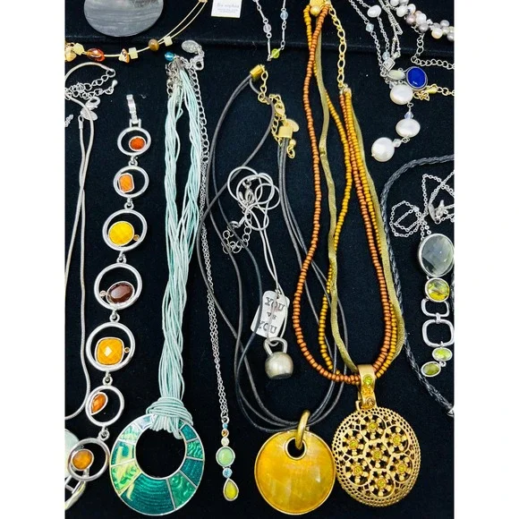 Lia Sophia Silver & Gold Tone Necklace, Bracelet & Earring Lot Of 35 - Picture 12 of 16